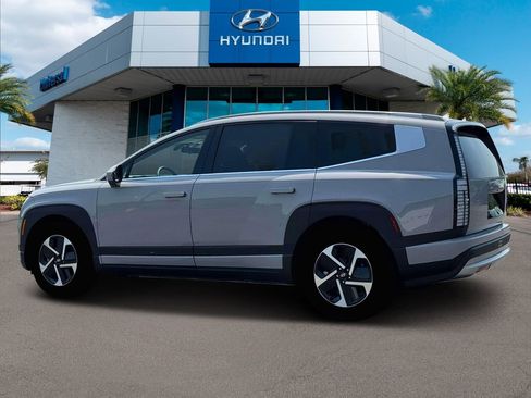 New 2026 Hyundai Ioniq 9 SE image 5