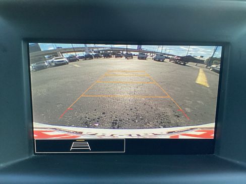 Used 2024 GMC Terrain SLE image 19