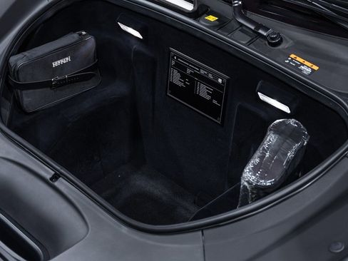 Used 2021 Ferrari F8 Tributo image 43