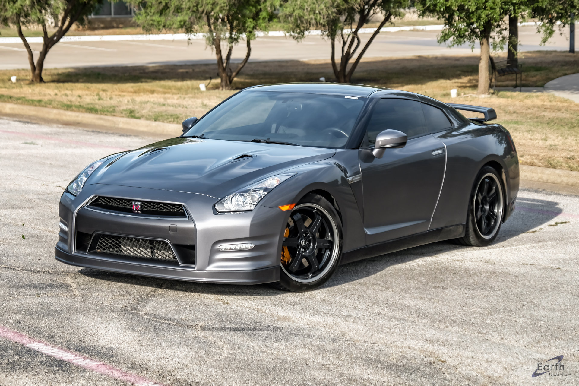 Used 2013 Nissan GT-R Black Edition AWD/4WD image 6