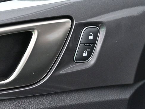 Used 2020 Ford Ranger Lariat w/ Equipment Group 501A Mid image 12