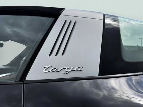Used 2019 Porsche 911 Targa 4 AWD/4WD image 16