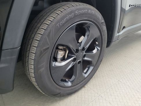 Used 2018 Jeep Compass Latitude w/ Popular Equipment Group AWD/4WD image 31