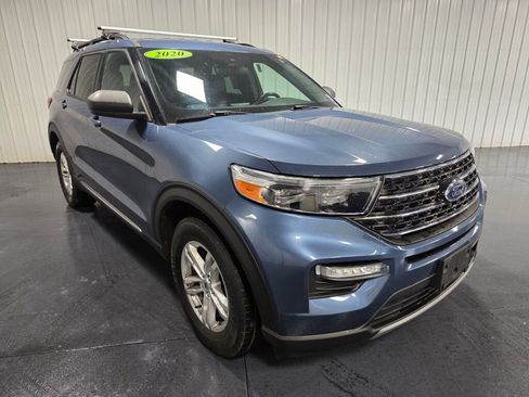 Used 2020 Ford Explorer XLT w/ Equipment Group 202A AWD/4WD image 2