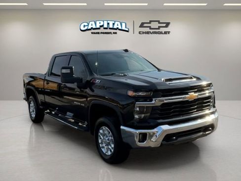 Used 2025 Chevrolet Silverado 2500 LT w/ All Star Edition image 7