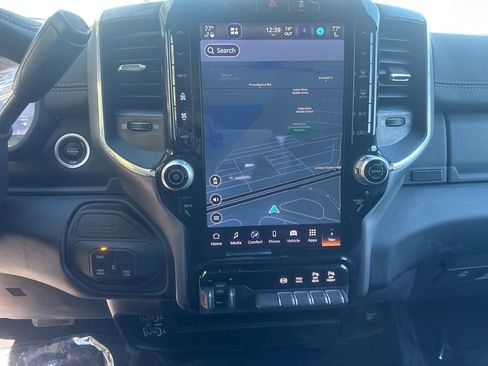 Used 2026 RAM 2500 Laramie AWD/4WD image 13