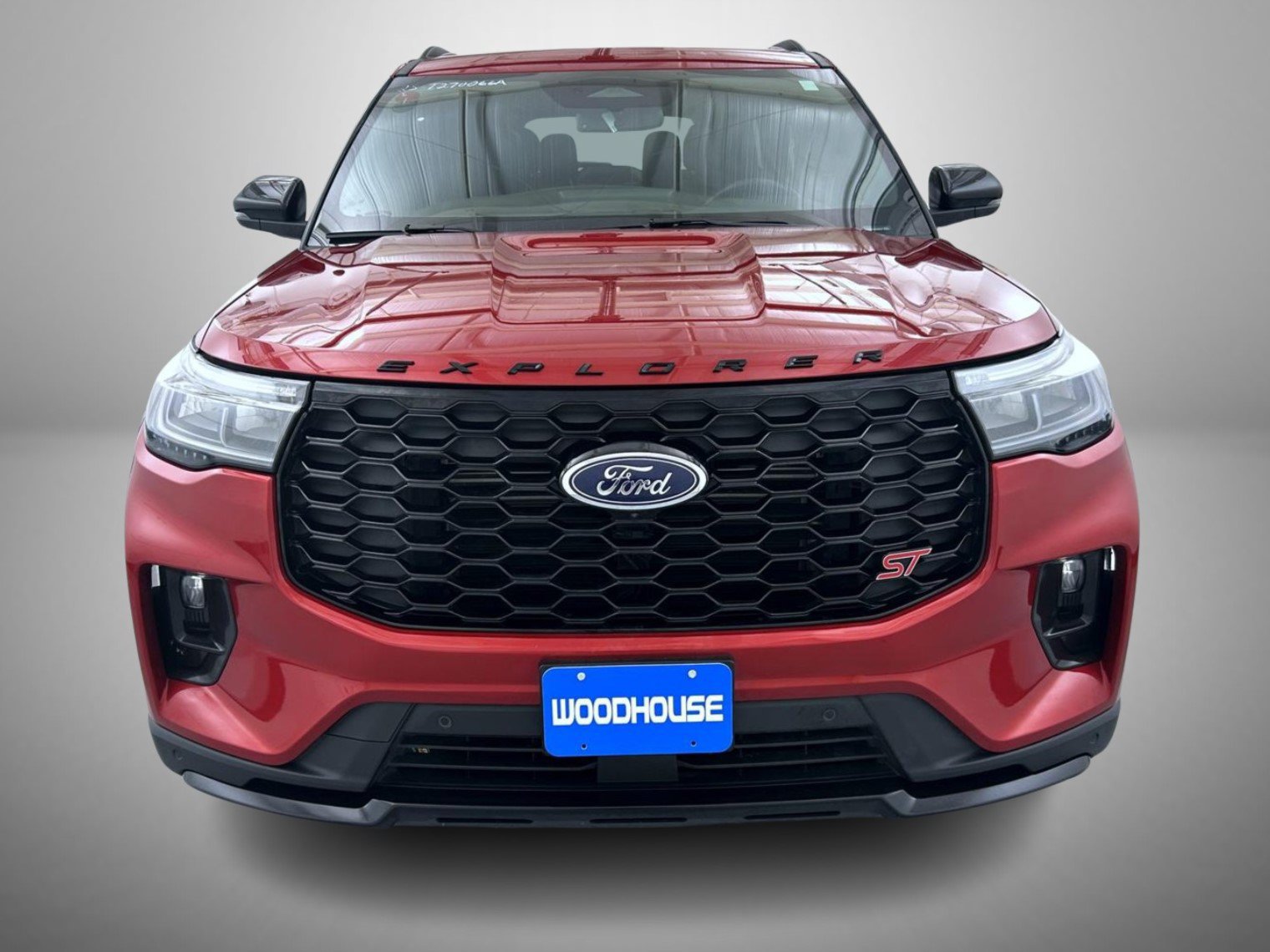 Used 2025 Ford Explorer ST AWD/4WD image 2