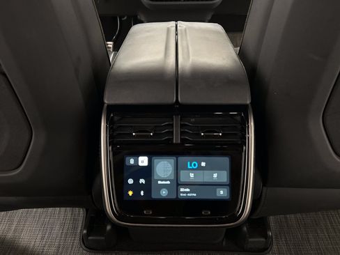 Used 2024 Rivian R1S Adventure AWD/4WD image 30