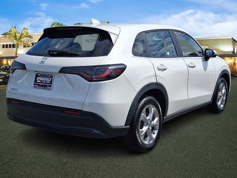 Used 2023 Honda HR-V LX image 7