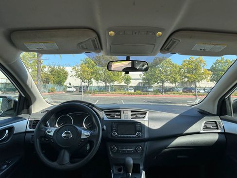 Used 2018 Nissan Sentra S w/ Appearance Package FWD image 7