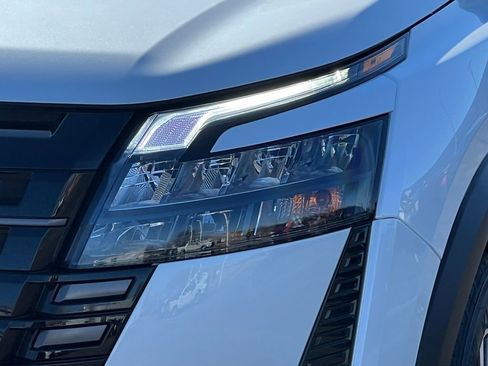 New 2026 Nissan Pathfinder SL AWD/4WD image 39
