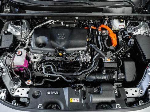 Used 2025 Toyota RAV4 XLE image 17