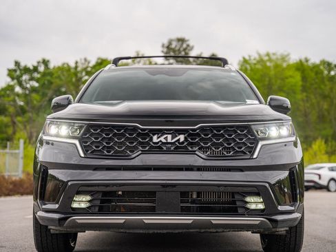 Used 2023 Kia Sorento SX Prestige image 2