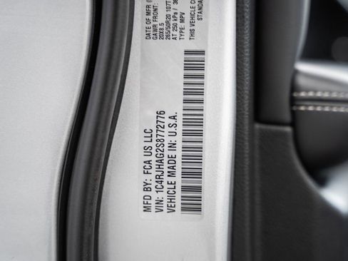 New 2025 Jeep Grand Cherokee Altitude image 36