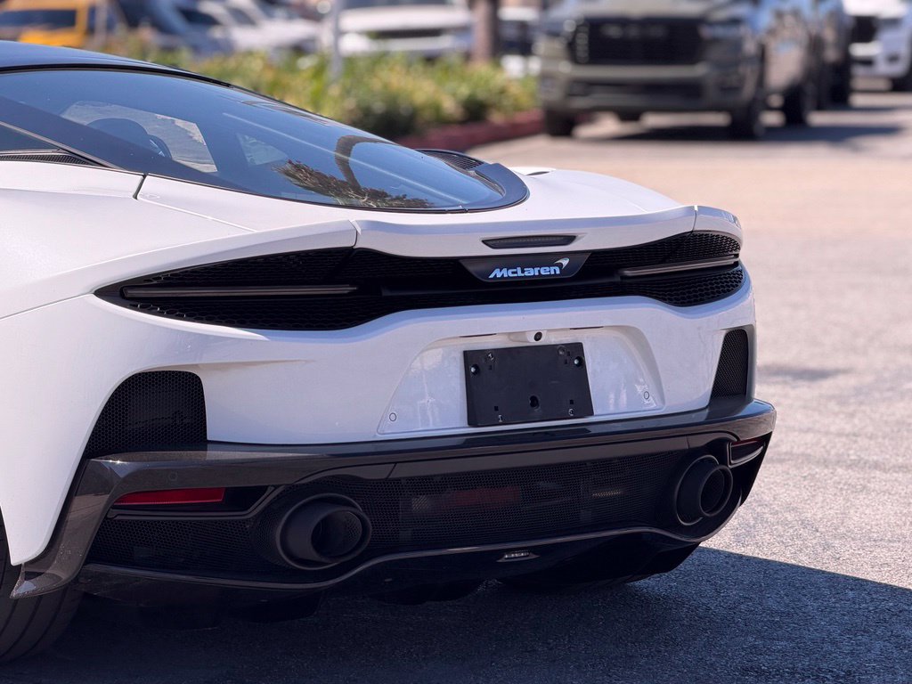 Used 2022 McLaren GT RWD image 4
