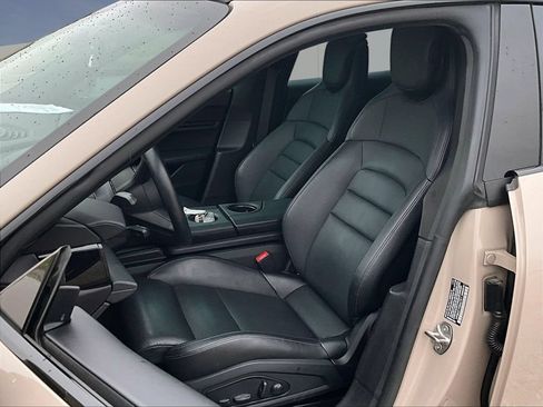 Certified 2022 Porsche Taycan 4 Cross Turismo AWD/4WD image 5