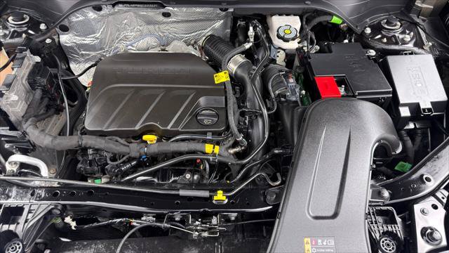 Used 2025 Chevrolet Trax LT w/ LT Convenience Package FWD image 40