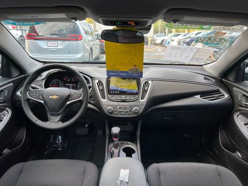 Used 2024 Chevrolet Malibu RS FWD image 42