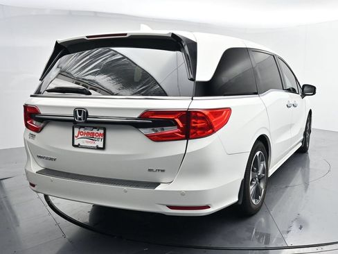 Used 2023 Honda Odyssey Elite image 6
