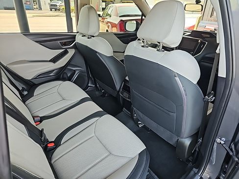 Used 2023 Subaru Forester AWD/4WD image 16
