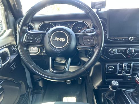 Used 2018 Jeep Wrangler Unlimited Sport S AWD/4WD image 13
