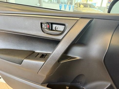 Used 2015 Toyota Corolla L image 15