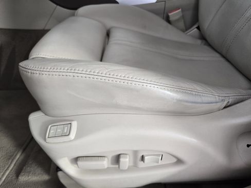 Used 2015 Cadillac SRX Luxury w/ Driver Awareness Package FWD image 26