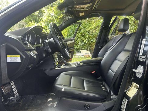 Used 2013 Mercedes-Benz C 250 Sedan image 28