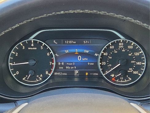 Used 2016 Nissan Maxima Platinum w/ Interior Lighting Package image 25