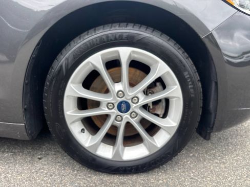 Certified 2019 Ford Fusion Energi Titanium FWD image 37