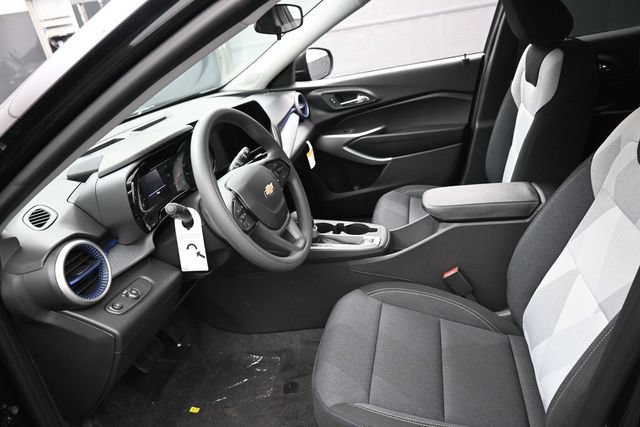 New 2026 Chevrolet Trax LS FWD image 8