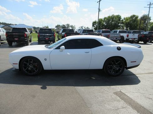 Used 2022 Dodge Challenger GT w/ Blacktop Package RWD image 10