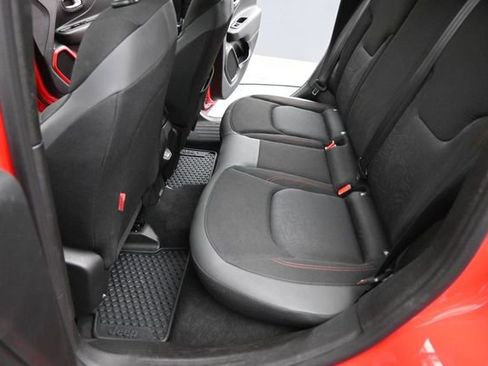 Used 2023 Jeep Renegade Trailhawk AWD/4WD image 14