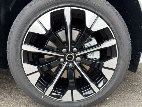 New 2026 Volvo XC60 B5 Plus w/ Protection Package Premier image 5