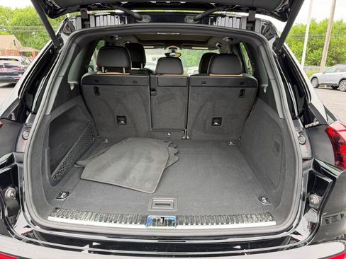 Used 2016 Porsche Cayenne w/ Premium Package AWD/4WD image 22