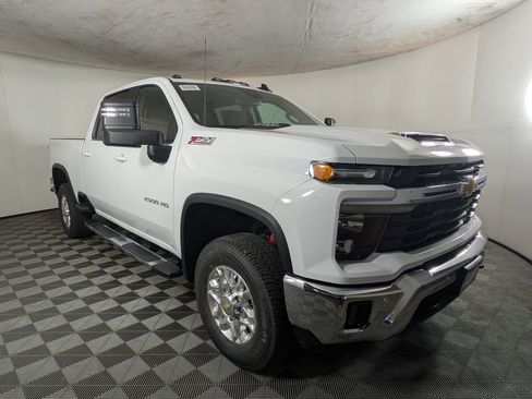 New 2026 Chevrolet Silverado 2500 LT w/ All Star Edition image 5