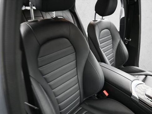 Certified 2022 Mercedes-Benz GLC 43 AMG 4MATIC image 29