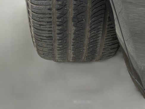 Used 2021 Land Rover Discovery HSE R-Dynamic image 21