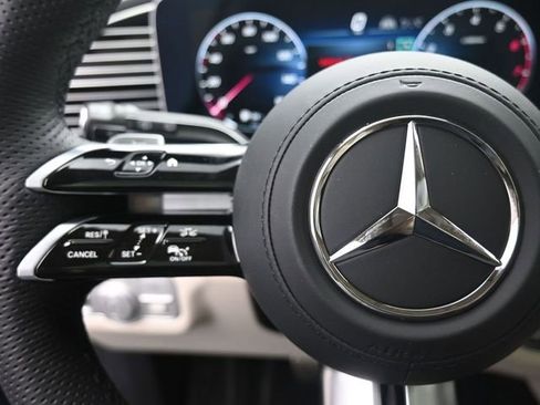 New 2026 Mercedes-Benz GLS 450 4MATIC image 15