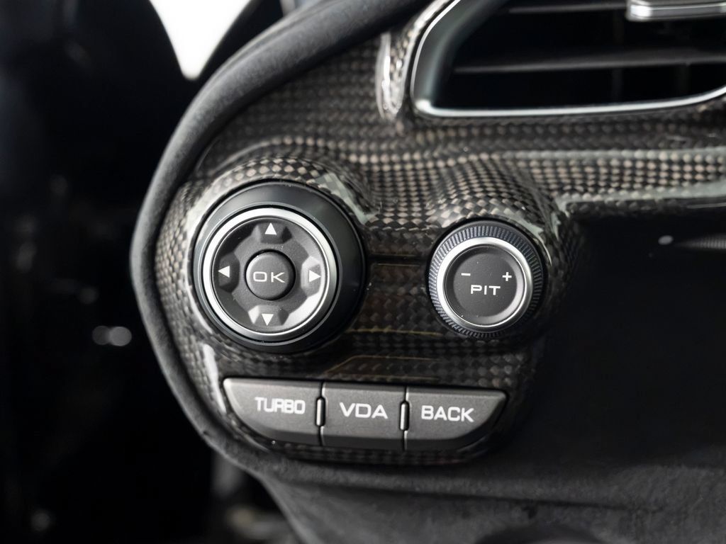 Used 2020 Ferrari 488 Pista Coupe RWD image 27