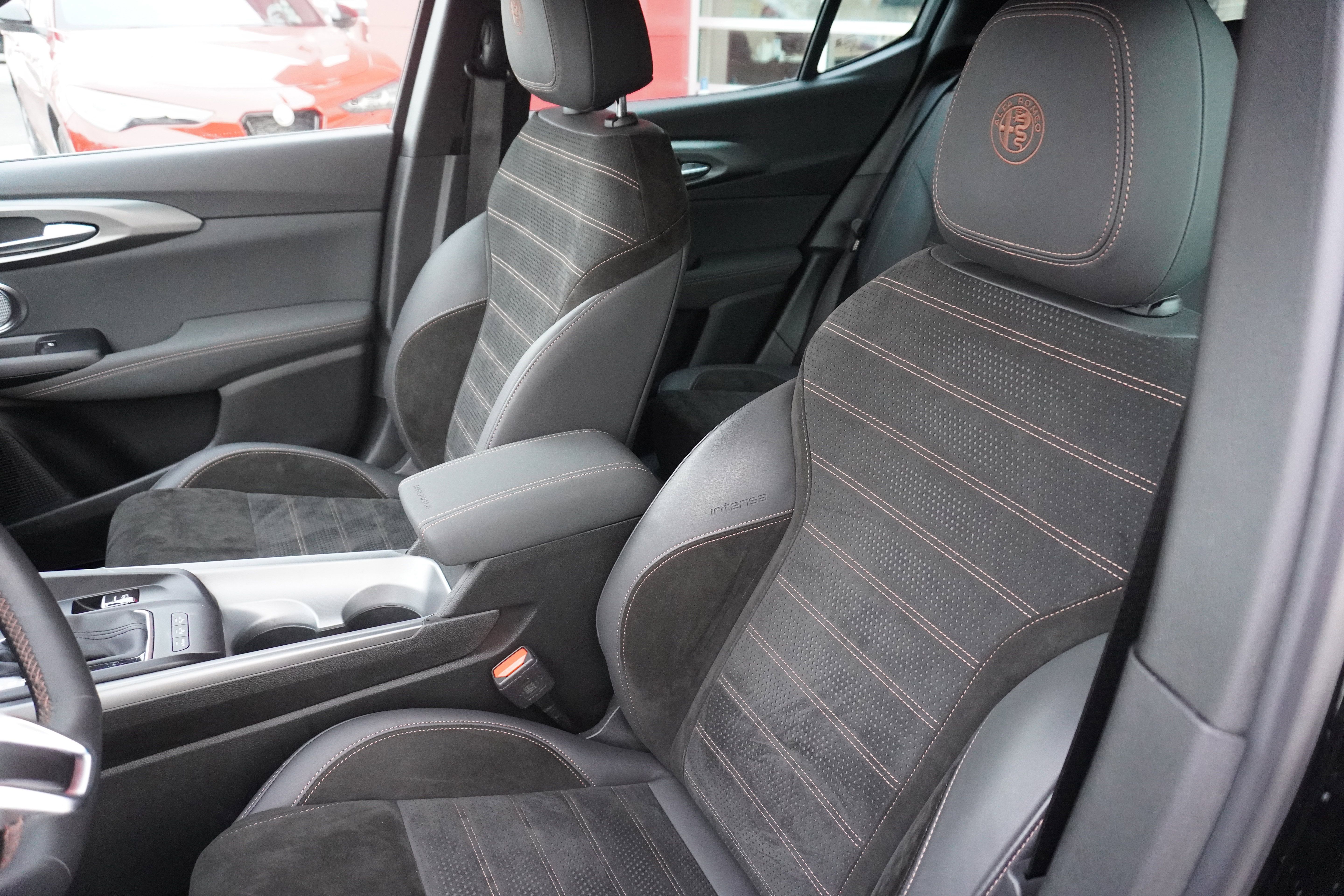 New 2025 Alfa Romeo Tonale AWD/4WD image 17