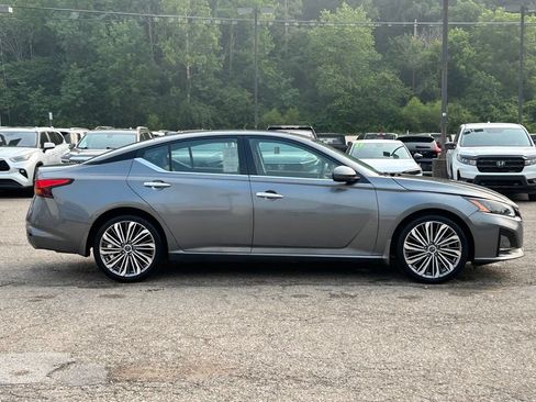 Certified 2023 Nissan Altima 2.5 SL FWD image 3
