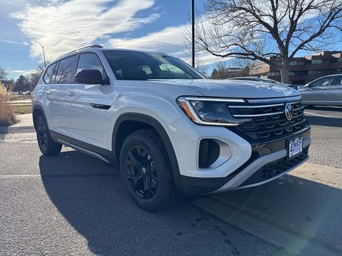 New 2026 Volkswagen Atlas Peak Edition image 7