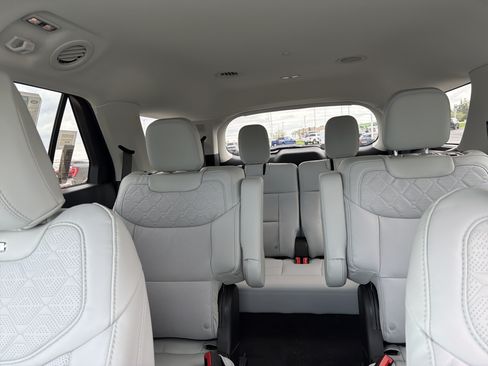 New 2026 Ford Explorer Platinum w/ LUX Leather Package AWD/4WD image 45