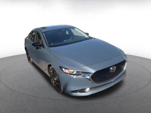 Used 2025 MAZDA MAZDA3 s image 3