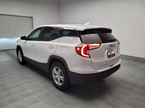Used 2024 GMC Terrain SLE w/ Fleet Convenience Package FWD image 5