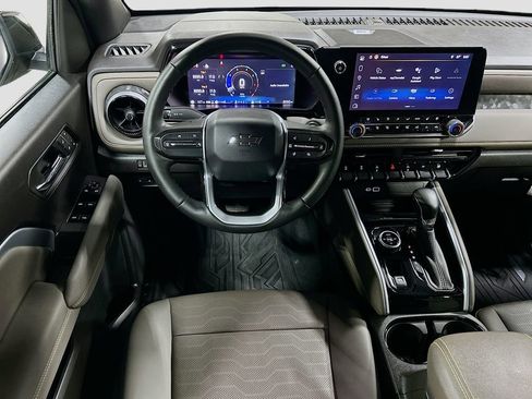 Used 2025 Chevrolet Colorado ZR2 w/ Technology Package image 23