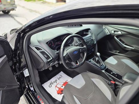 Used 2018 Ford Focus ST FWD image 23