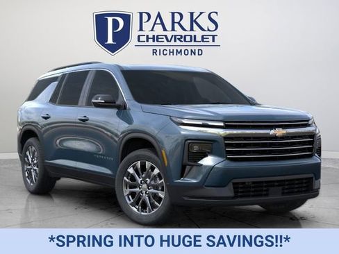 New 2026 Chevrolet Traverse LT image 1