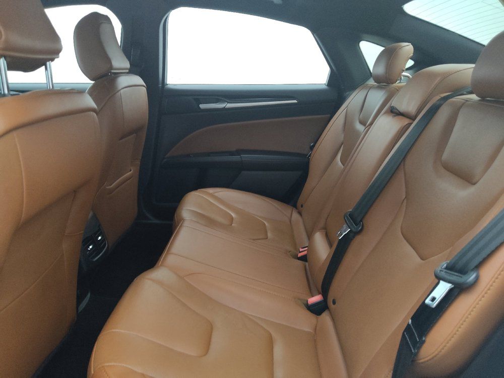 Used 2020 Ford Fusion Titanium AWD/4WD image 18